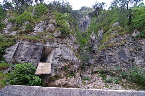 Val Fella (R)